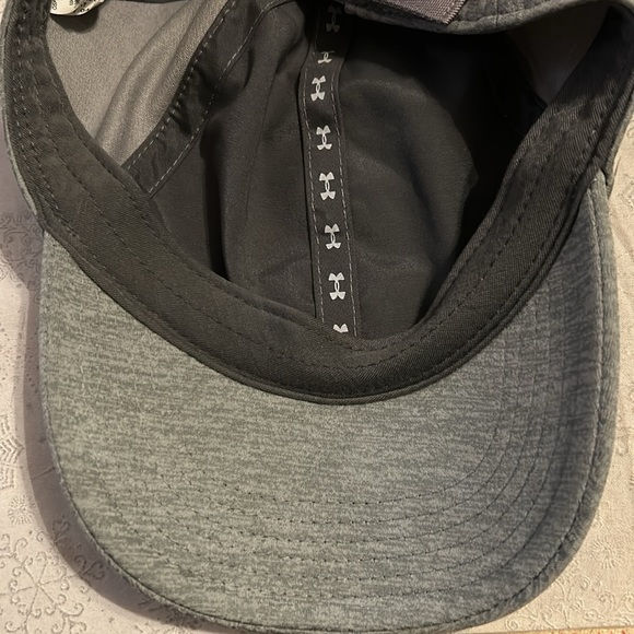 NWOT Under Armour cap - Picture 3 of 6